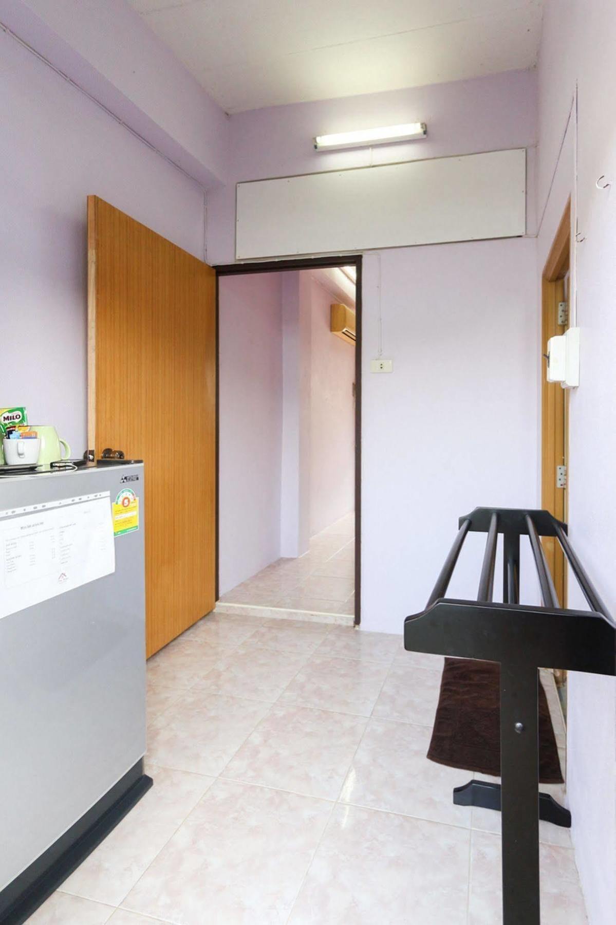 The Stay Guest House Лоеи Екстериор снимка