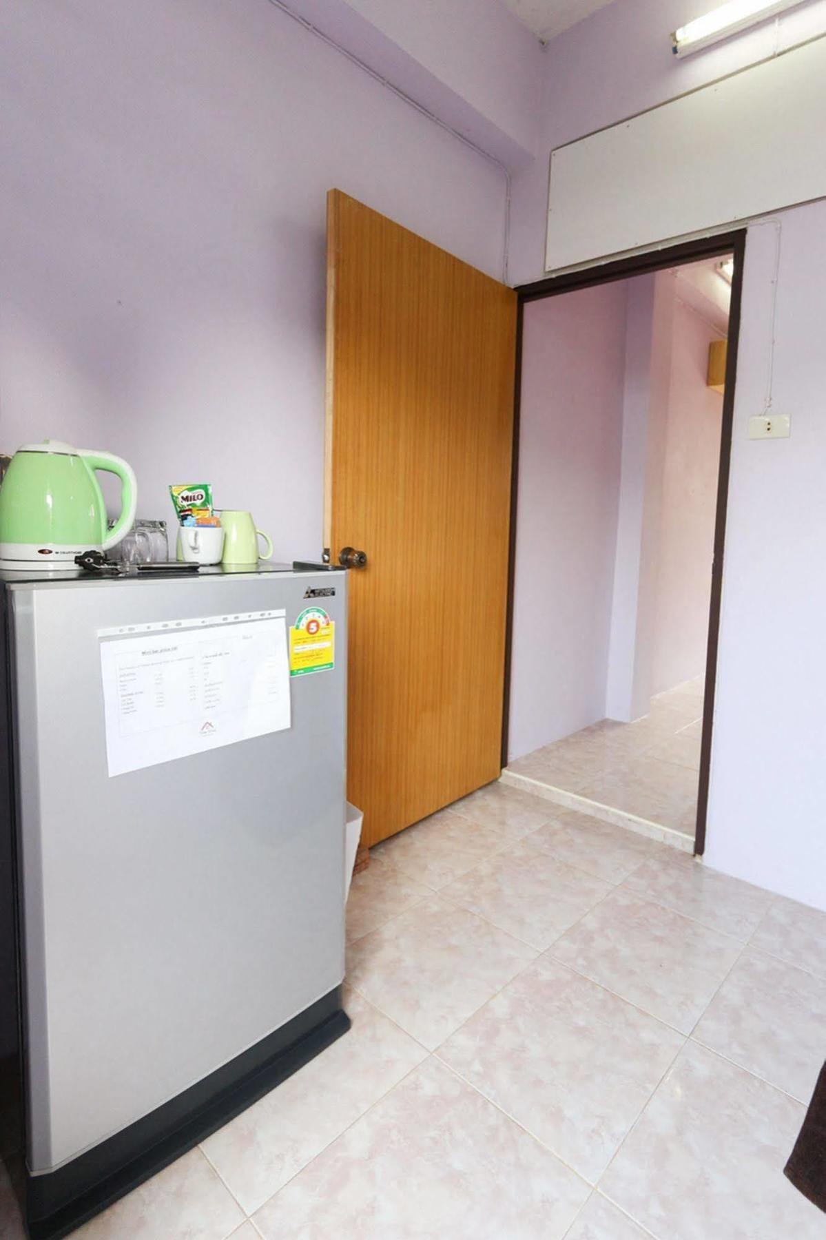 The Stay Guest House Лоеи Екстериор снимка