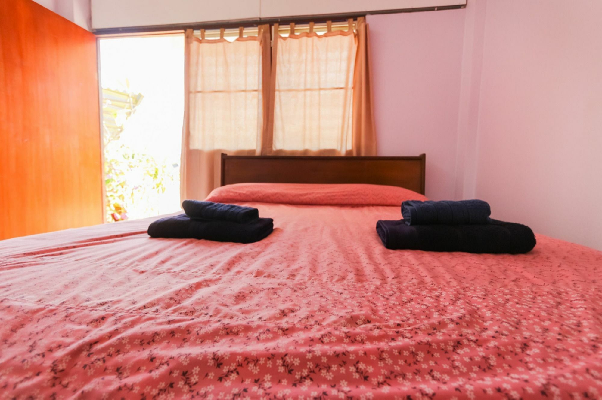 The Stay Guest House Лоеи Екстериор снимка