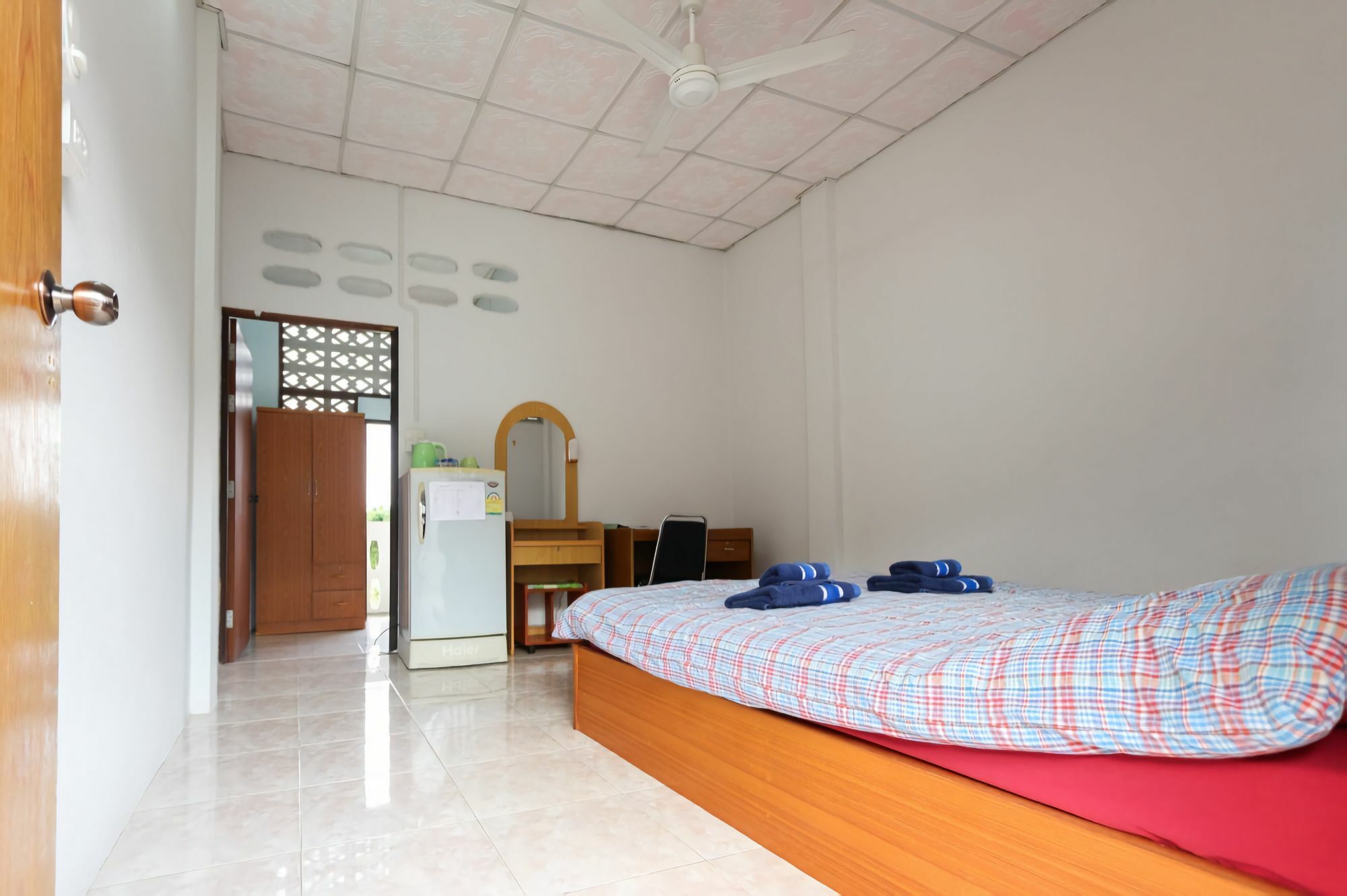 The Stay Guest House Лоеи Екстериор снимка